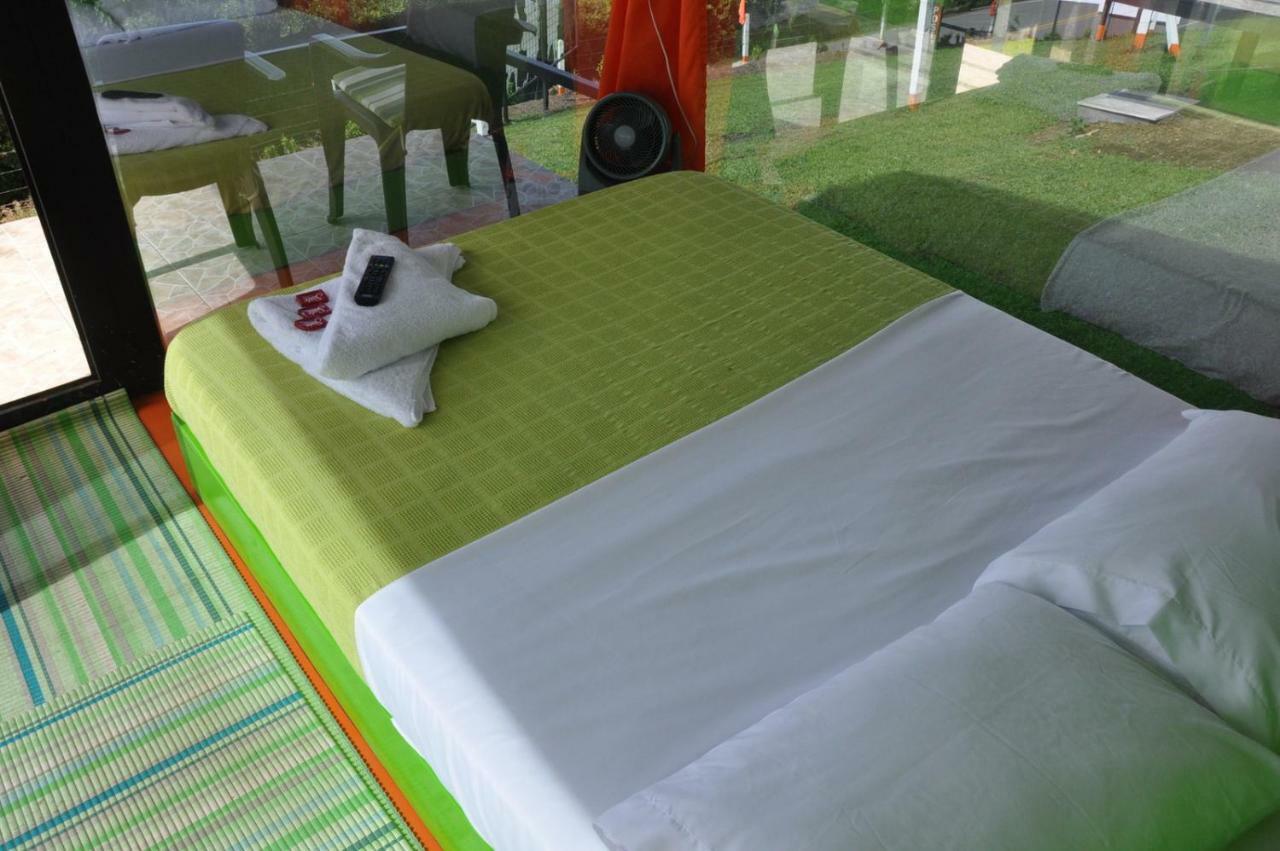 Отель Glamping - Calochorno Алькала Экстерьер фото